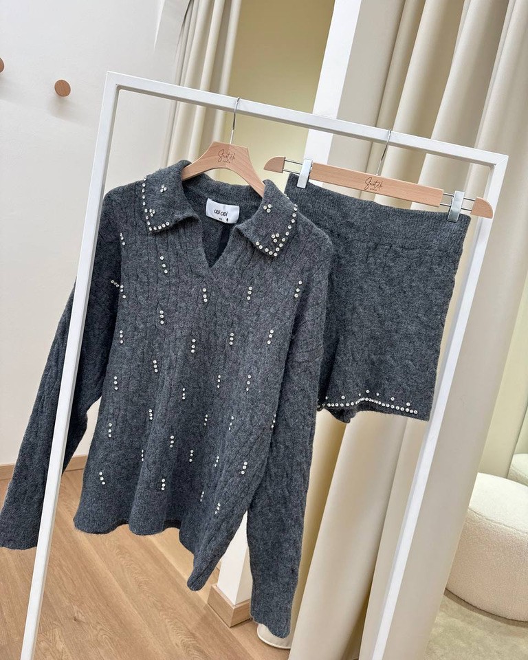 Completo Nibbiola in maglia short e maglione grigio con strass Odì Odì Shop Online Completo Nibbiola in maglia short e maglione grigio con strass Odì Odì
