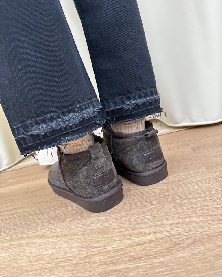 Stivaletto mini in suede moro Ovyè Shop Online Stivaletto mini in suede moro Ovyè