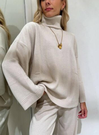 Shop Online Maglione over collo alto avorio Kontatto