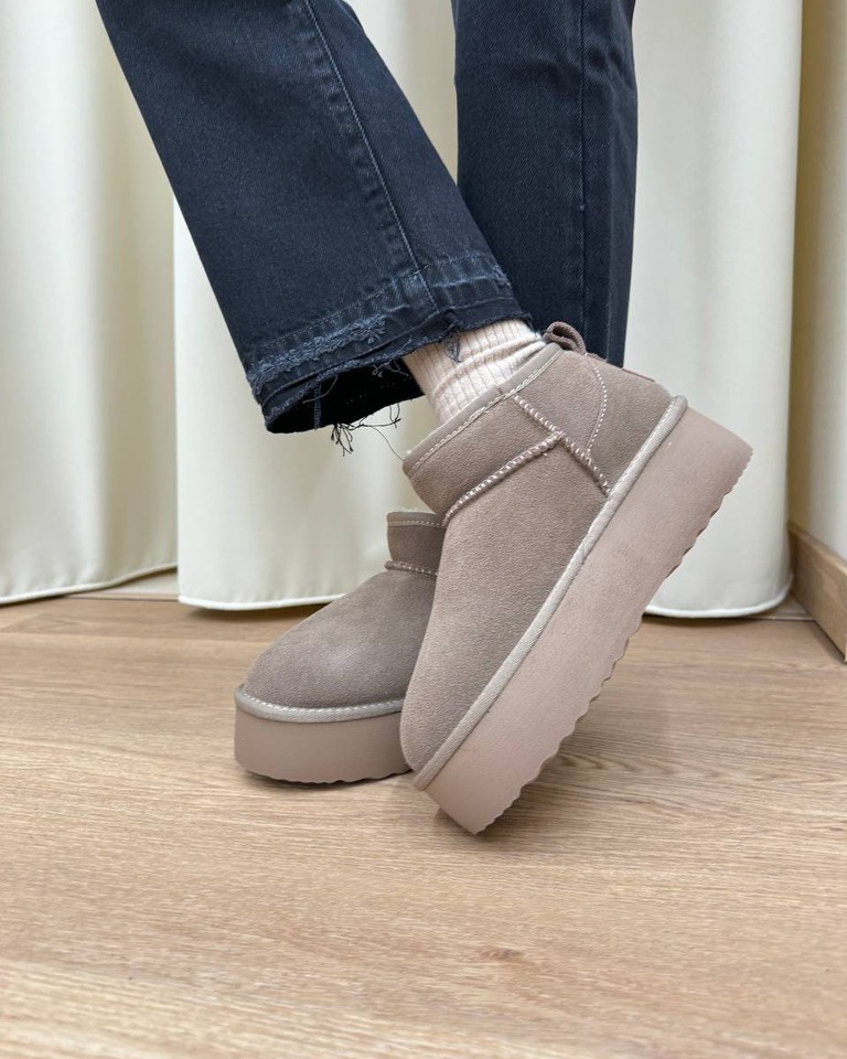 Stivaletto mini in suede platform taupe Ovyè Shop Online Stivaletto mini in suede platform taupe Ovyè