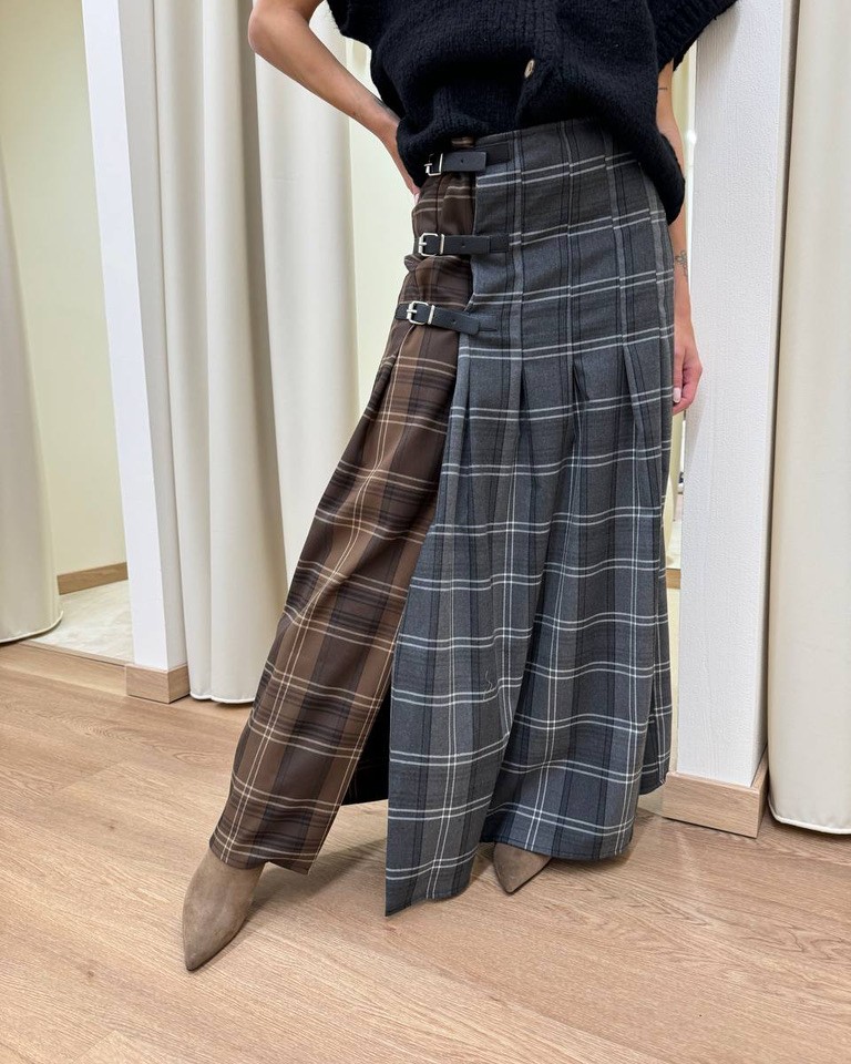 Gonna lunga portafoglio check marrone e grigio con fibbie Vicolo Shop Online Gonna lunga portafoglio check marrone e grigio con fibbie Vicolo