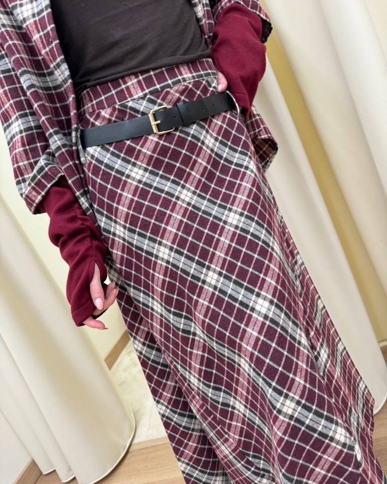 Gonna lunga asimmetrica check bordeaux e moro HaveOne Shop Online Gonna lunga asimmetrica check bordeaux e moro HaveOne