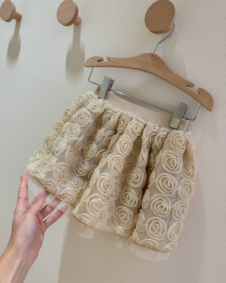 Minigonna in tulle beige con rose in rilievo Name It Shop Online Minigonna in tulle beige con rose in rilievo Name It