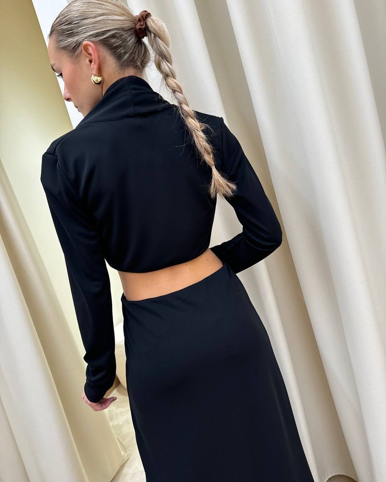 Vestito lungo nero con scollo anello e cut out Vicolo Shop Online Vestito lungo nero con scollo anello e cut out Vicolo