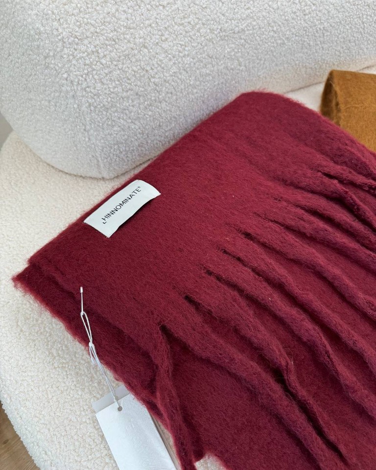 Sciarpa bordeaux con frange Hinnominate Shop Online Sciarpa bordeaux con frange Hinnominate