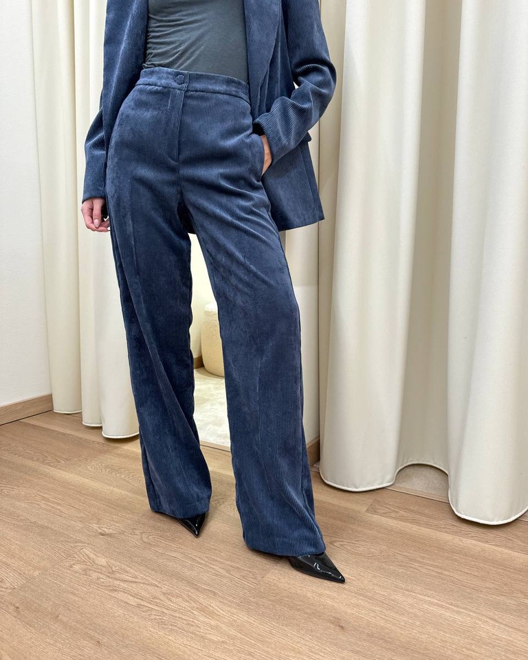 Pantalone dritto blu in velluto rocciatore Vicolo Shop Online Pantalone dritto blu in velluto rocciatore Vicolo