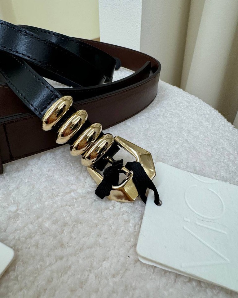 Cintura nera sottile in vera pelle fibbia anelli dorati Vicolo Shop Online Cintura nera sottile in vera pelle fibbia anelli dorati Vicolo