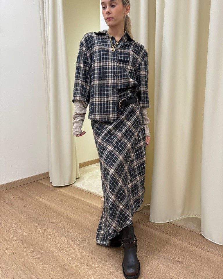 Gonna lunga asimmetrica check grigia e moro HaveOne Shop Online Gonna lunga asimmetrica check grigia e moro HaveOne