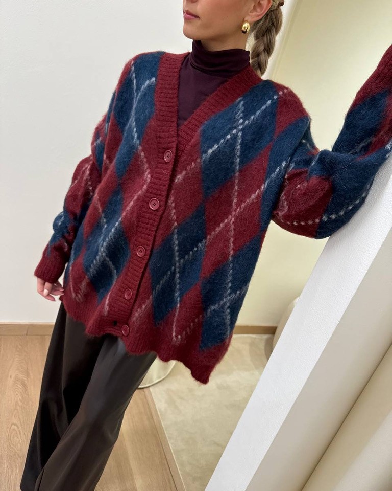 Cardigan over con mohair jacquard a rombi blu e bordeaux Kontatto Shop Online Cardigan over con mohair jacquard a rombi blu e bordeaux Kontatto