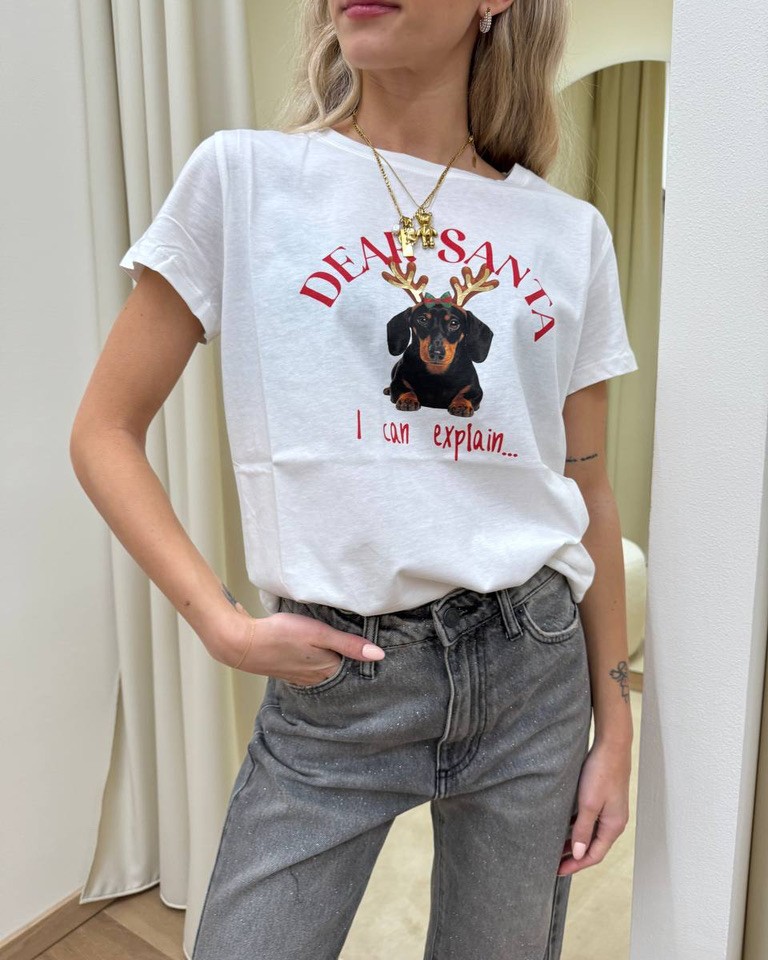 T-shirt bianca stampa bassotto natalizio scritta "DEAR SANTA..." Vicolo Shop Online T-shirt bianca stampa bassotto natalizio scritta "DEAR SANTA..." Vicolo