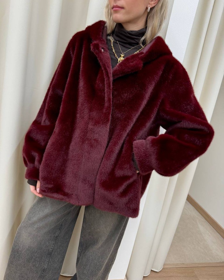 Pelliccia bomber bordeaux con cappuccio HaveOne Shop Online Pelliccia bomber bordeaux con cappuccio HaveOne