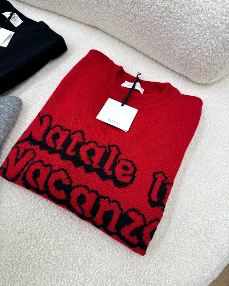 Maglione rosso "Natale in vacanza" Vicolo Shop Online Maglione rosso "Natale in vacanza" Vicolo