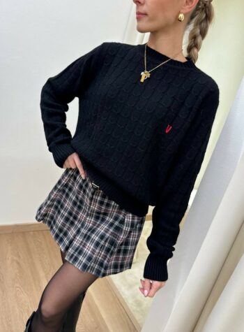 Shop Online Maglia girocollo trecce nera con ricamo Vicolo