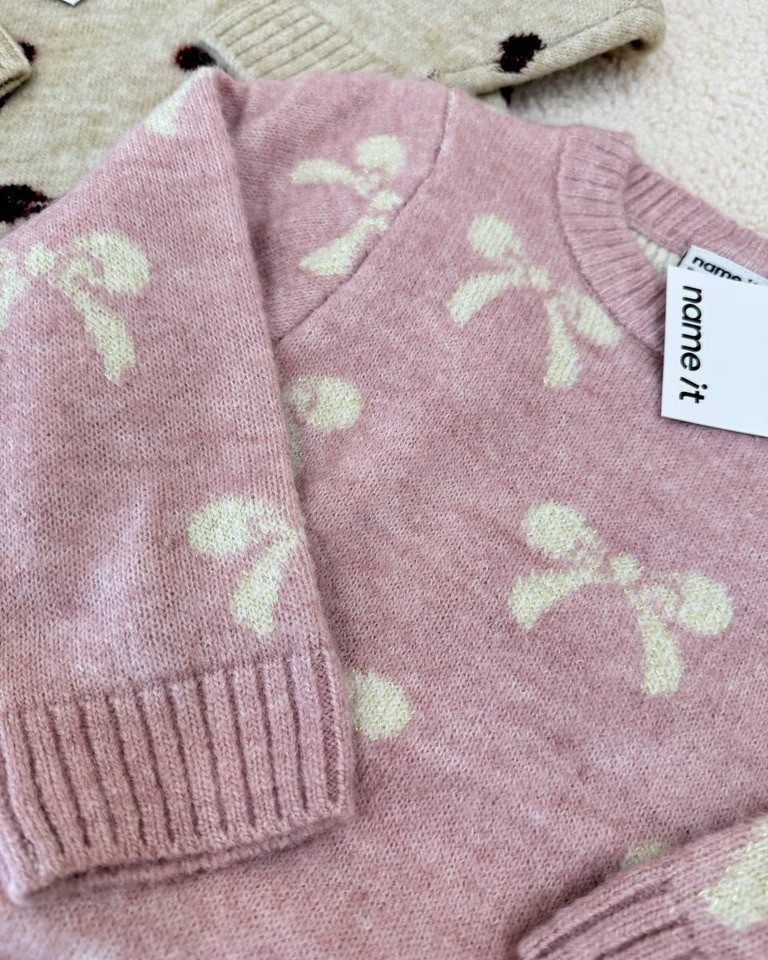 Maglione rosa girocollo con fiocchi burro Name It Shop Online Maglione rosa girocollo con fiocchi burro Name It