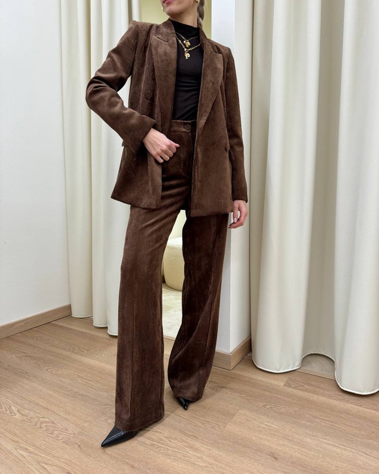 Pantalone dritto moro in velluto rocciatore Vicolo Shop Online Pantalone dritto moro in velluto rocciatore Vicolo