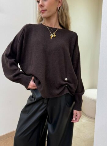 Shop Online Maglia ampia moro girocollo con perla Vicolo