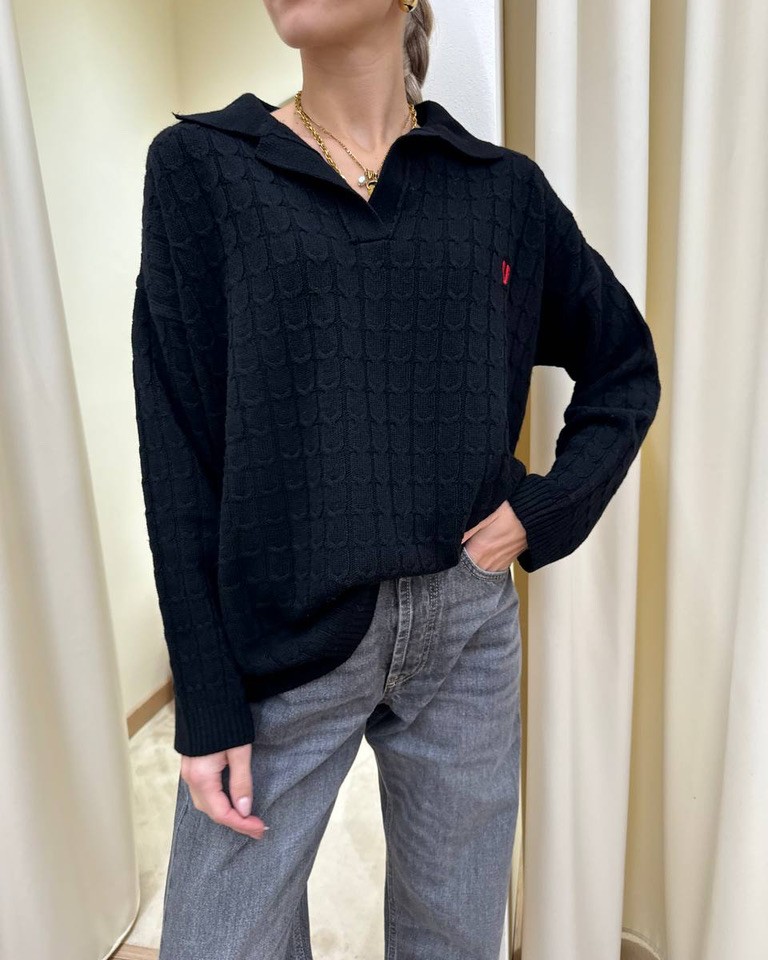 Maglia ampia trecce nero con colletto e ricamo Vicolo Shop Online Maglia ampia trecce nero con colletto e ricamo Vicolo