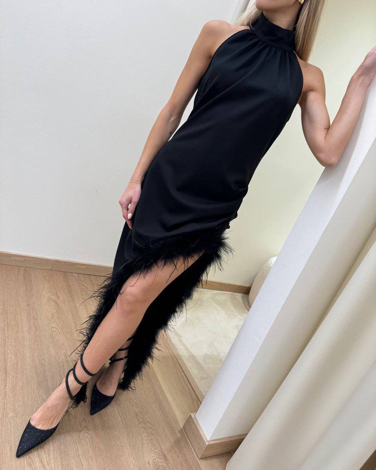 Abito lungo nero con piume HaveOne Shop Online Abito lungo nero con piume HaveOne