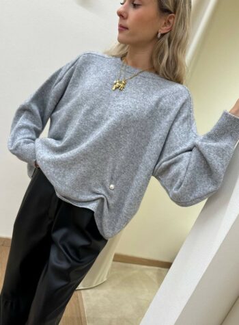 Shop Online Maglia ampia grigia girocollo con perla Vicolo