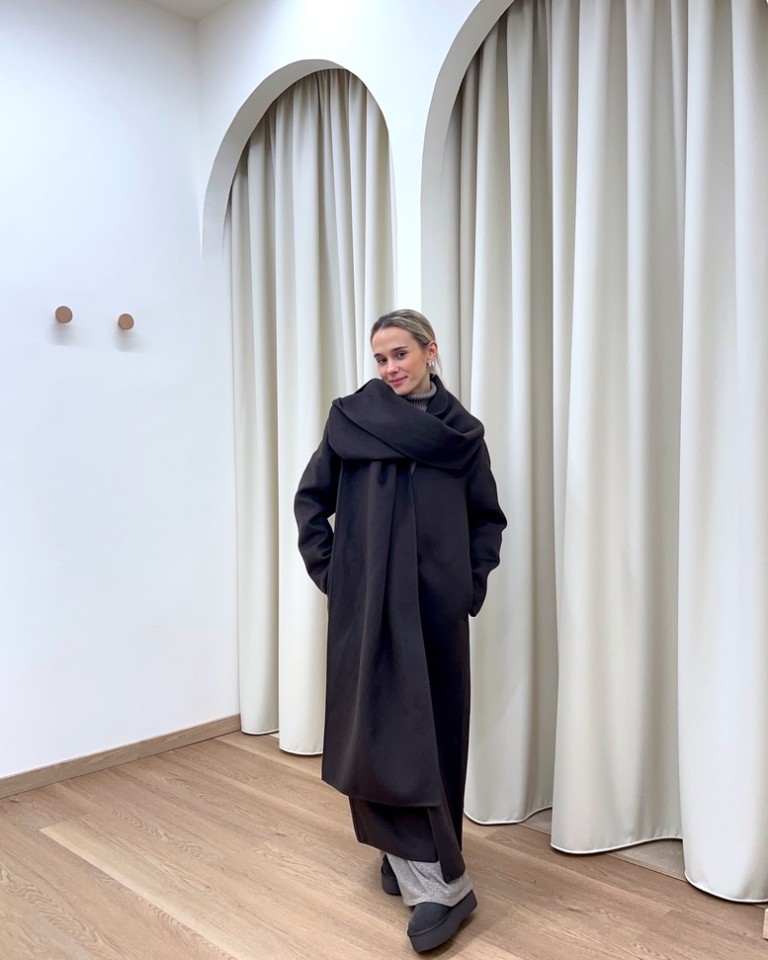 4 outfit per 4 cappotti! Shop Online 4 outfit per 4 cappotti!