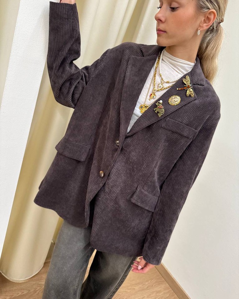 Blazer oversize moro in velluto con spille HaveOne Shop Online Blazer oversize moro in velluto con spille HaveOne