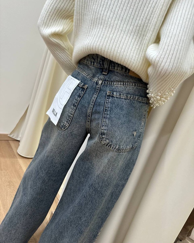 Jeans Bella con rotture e strass HaveOne Shop Online Jeans Bella con rotture e strass HaveOne