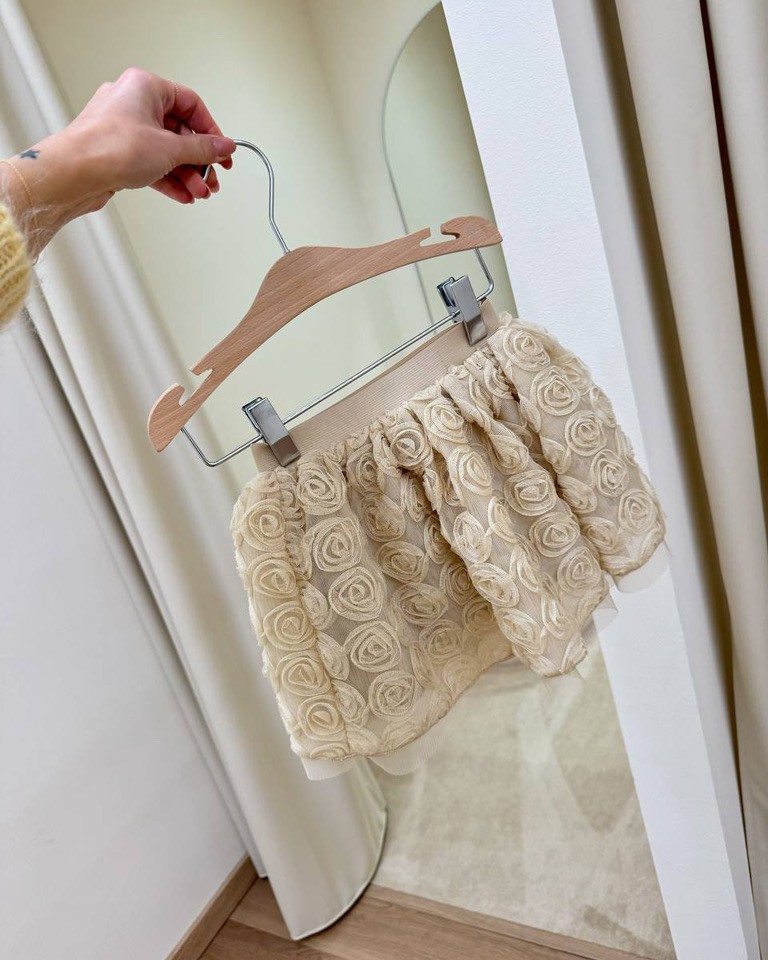 Minigonna in tulle beige con rose in rilievo Name It Shop Online Minigonna in tulle beige con rose in rilievo Name It