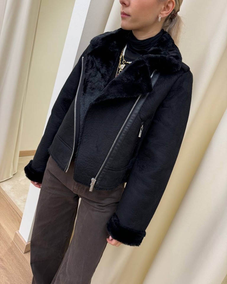 Giubbotto eco montone corto nero scamosciato Vicolo Shop Online Giubbotto eco montone corto nero scamosciato Vicolo