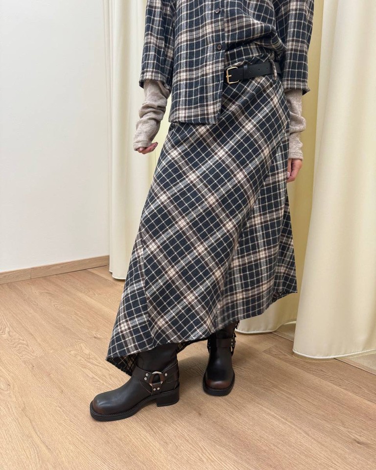 Gonna lunga asimmetrica check grigia e moro HaveOne Shop Online Gonna lunga asimmetrica check grigia e moro HaveOne