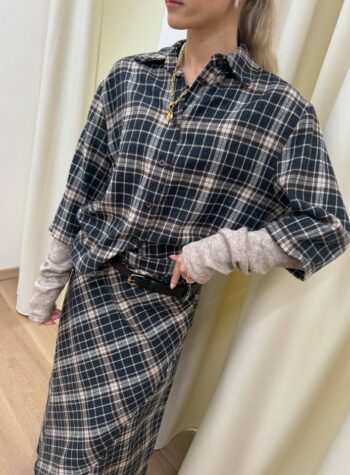 Shop Online Camicia check grigio e moro con manicotti HaveOne