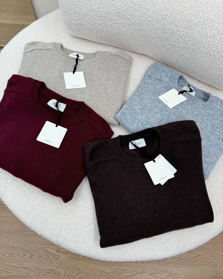 Maglia ampia girocollo bordeaux con perla Vicolo Shop Online Maglia ampia girocollo bordeaux con perla Vicolo