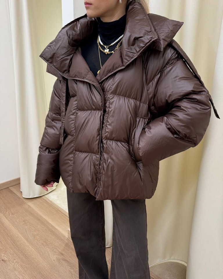 Piumino moro imbottito in vera piuma con cappuccio Vicolo Shop Online Piumino moro imbottito in vera piuma con cappuccio Vicolo