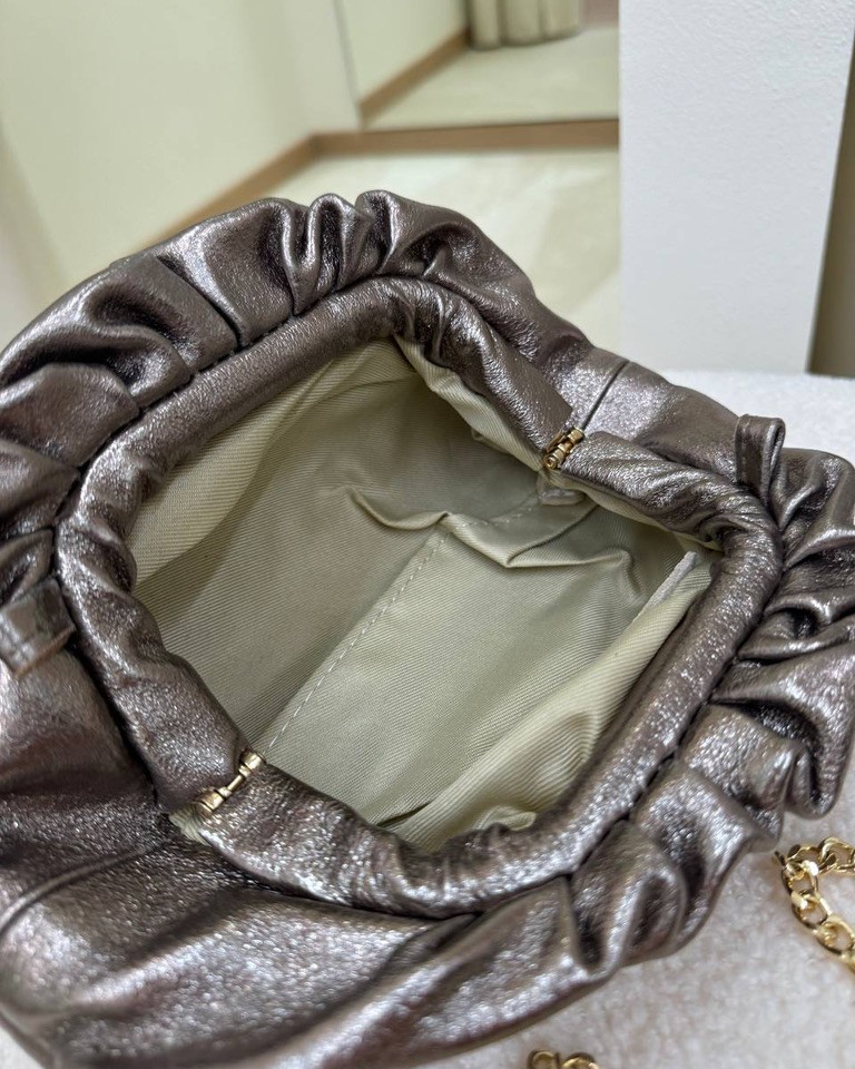 Clutch mini bronzo laminato in vera pelle Shop Online Clutch mini bronzo laminato in vera pelle