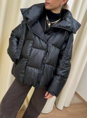 Shop Online Piumino nero imbottito in vera piuma con cappuccio Vicolo