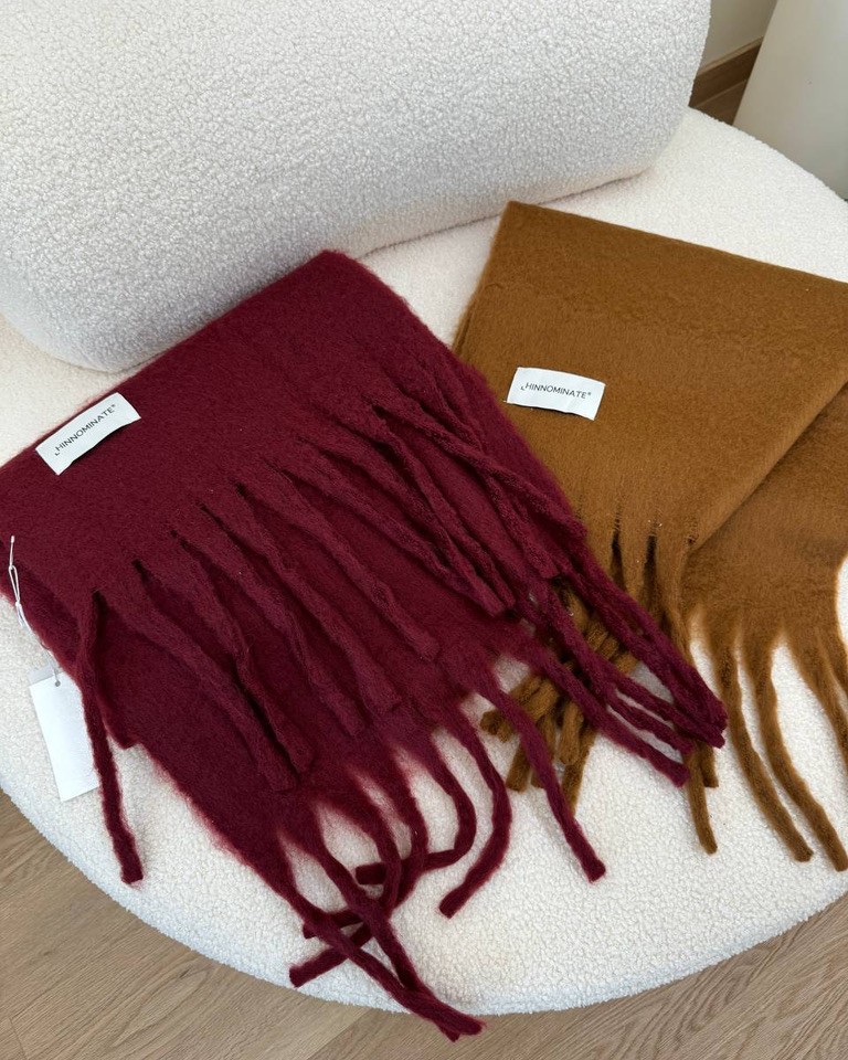 Sciarpa bordeaux con frange Hinnominate Shop Online Sciarpa bordeaux con frange Hinnominate