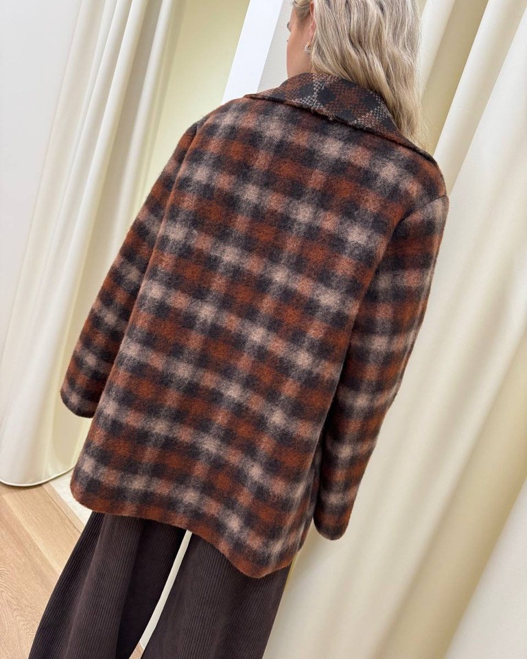 Cappotto check coccio e moro con sciarpa HaveOne Shop Online Cappotto check coccio e moro con sciarpa HaveOne