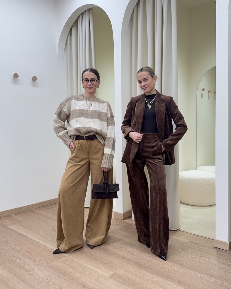 Outfit Carli: Velvet Suit! Shop Online Outfit Carli: Velvet Suit!