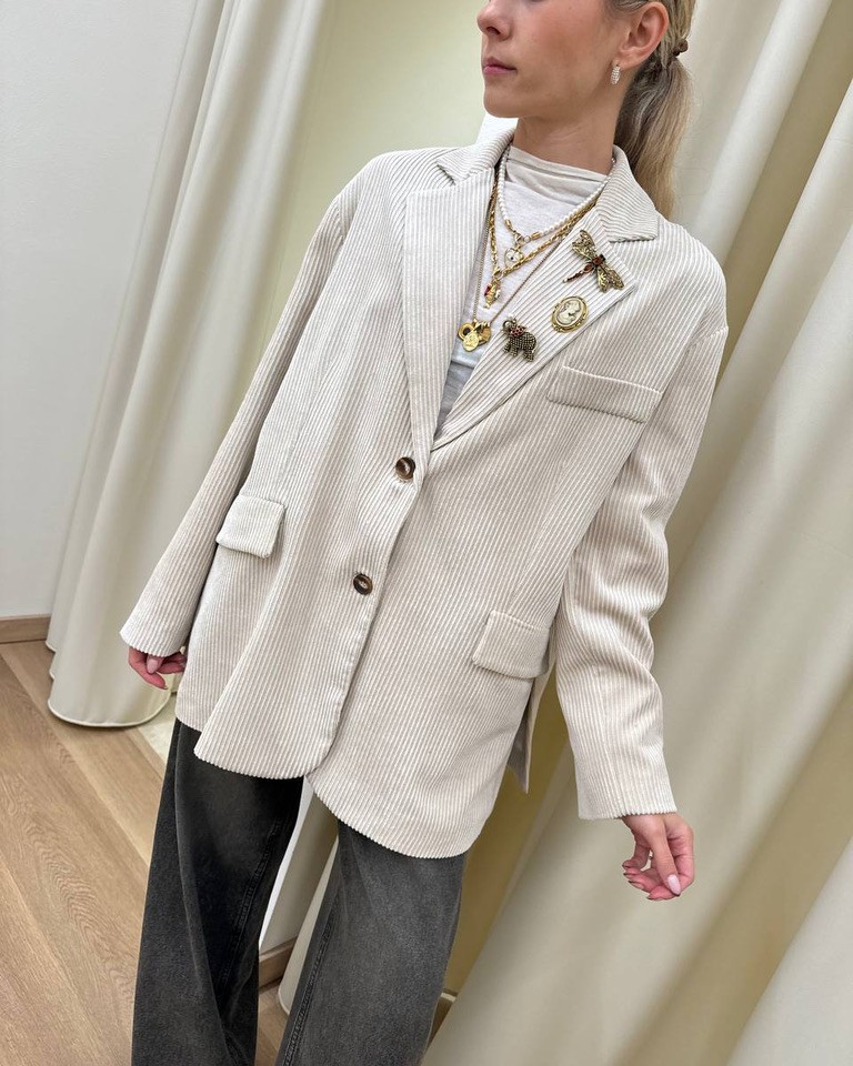 Blazer oversize burro in velluto con spille HaveOne Shop Online Blazer oversize burro in velluto con spille HaveOne