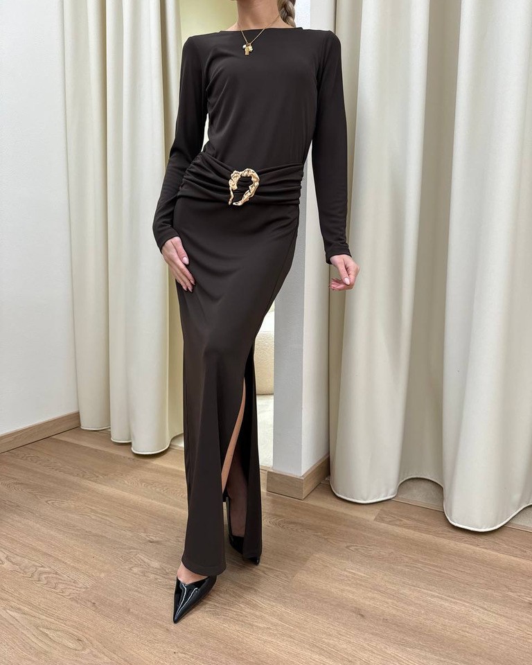 Vestito lungo moro con cintura spilla Vicolo Shop Online Vestito lungo moro con cintura spilla Vicolo