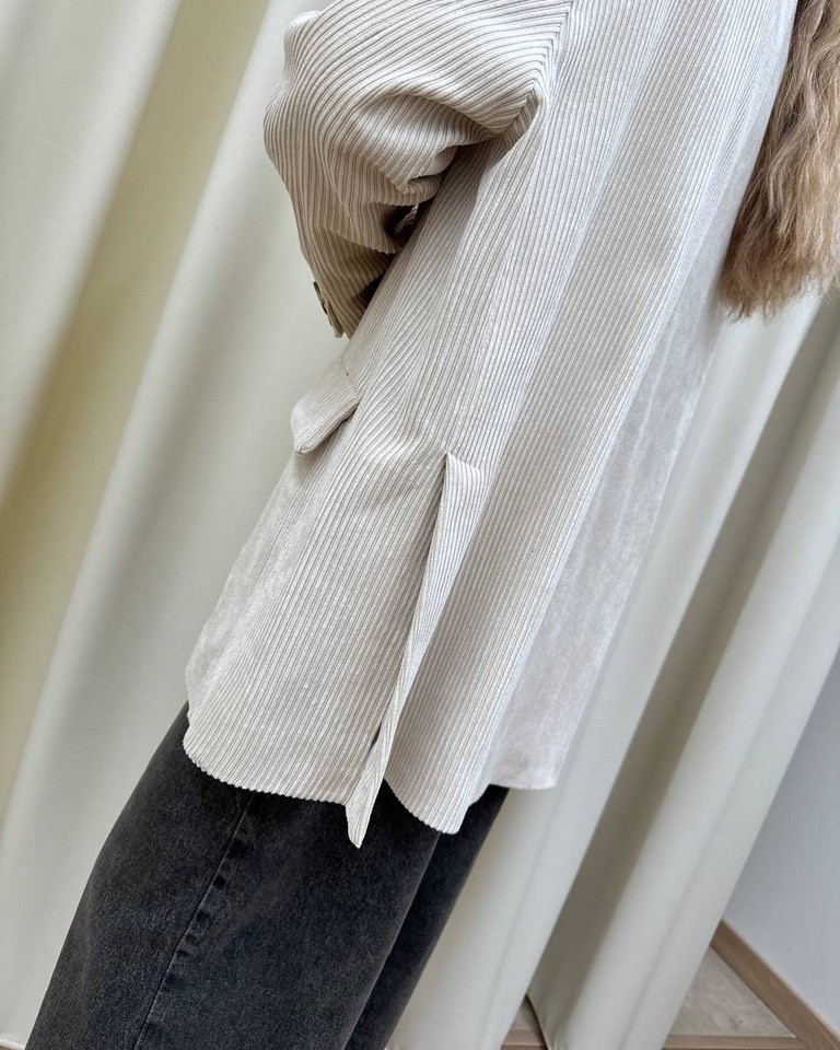 Blazer oversize burro in velluto con spille HaveOne Shop Online Blazer oversize burro in velluto con spille HaveOne