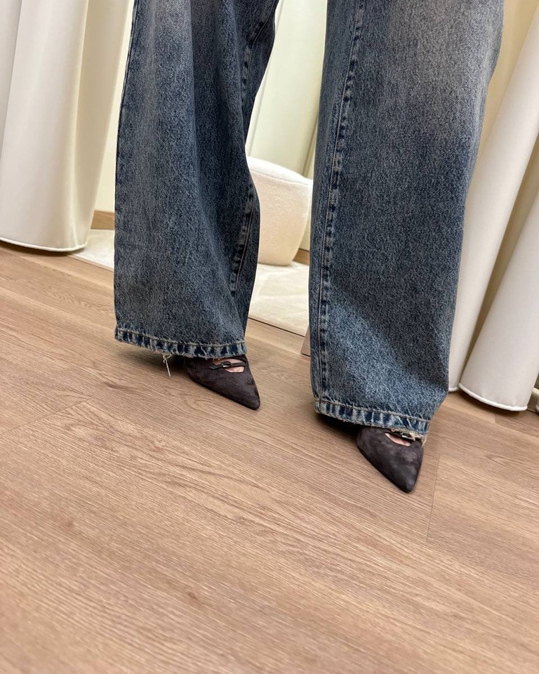 Jeans Bella con rotture e strass HaveOne Shop Online Jeans Bella con rotture e strass HaveOne