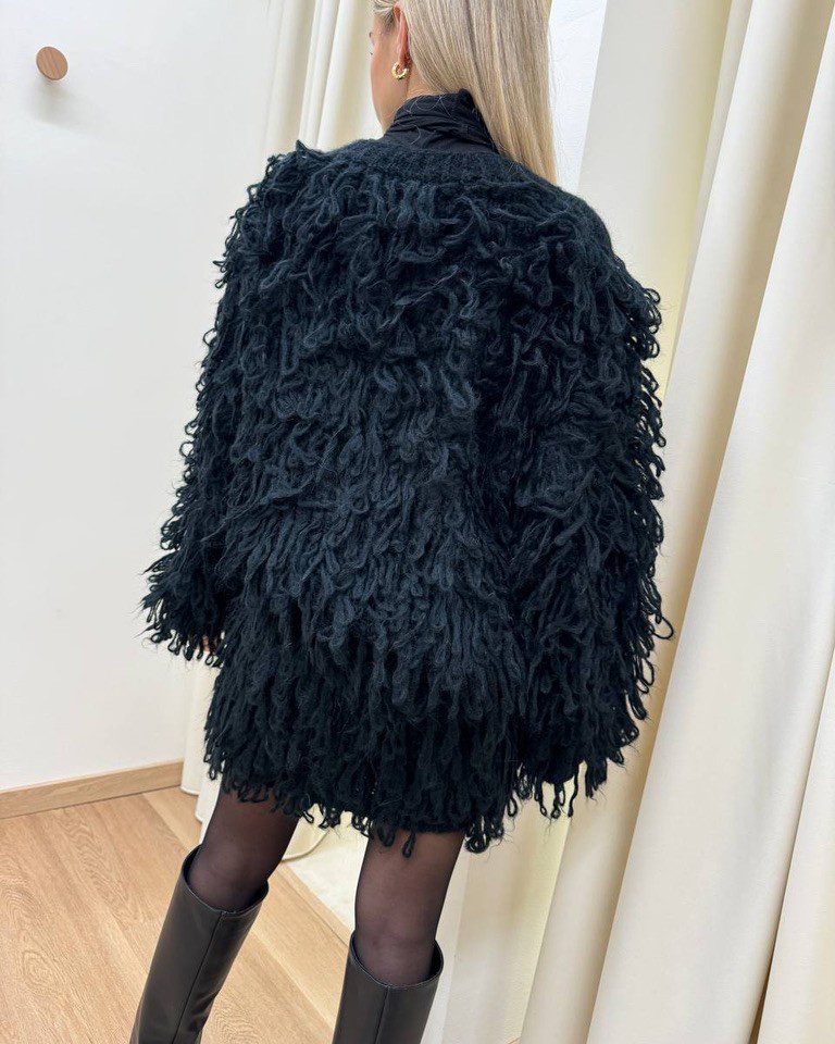 Giacca punto pelliccia nera bottone gioiello Kontatto Shop Online Giacca punto pelliccia nera bottone gioiello Kontatto