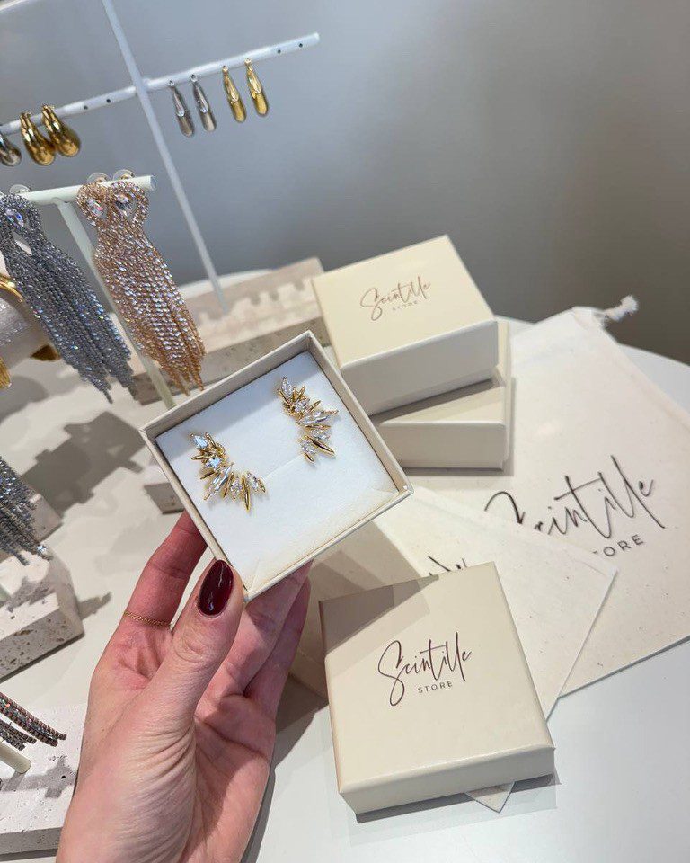 Orecchini dorati con pietre Shop Online Orecchini dorati con pietre