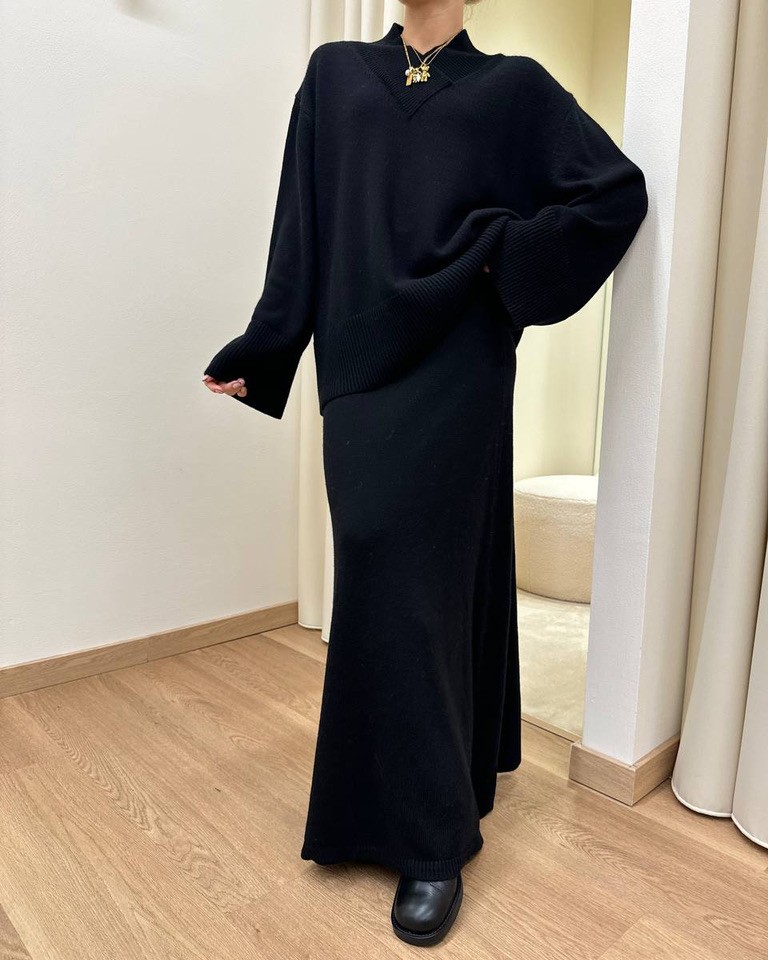 Maxi maglia nera scollo a V Vicolo Shop Online Maxi maglia nera scollo a V Vicolo