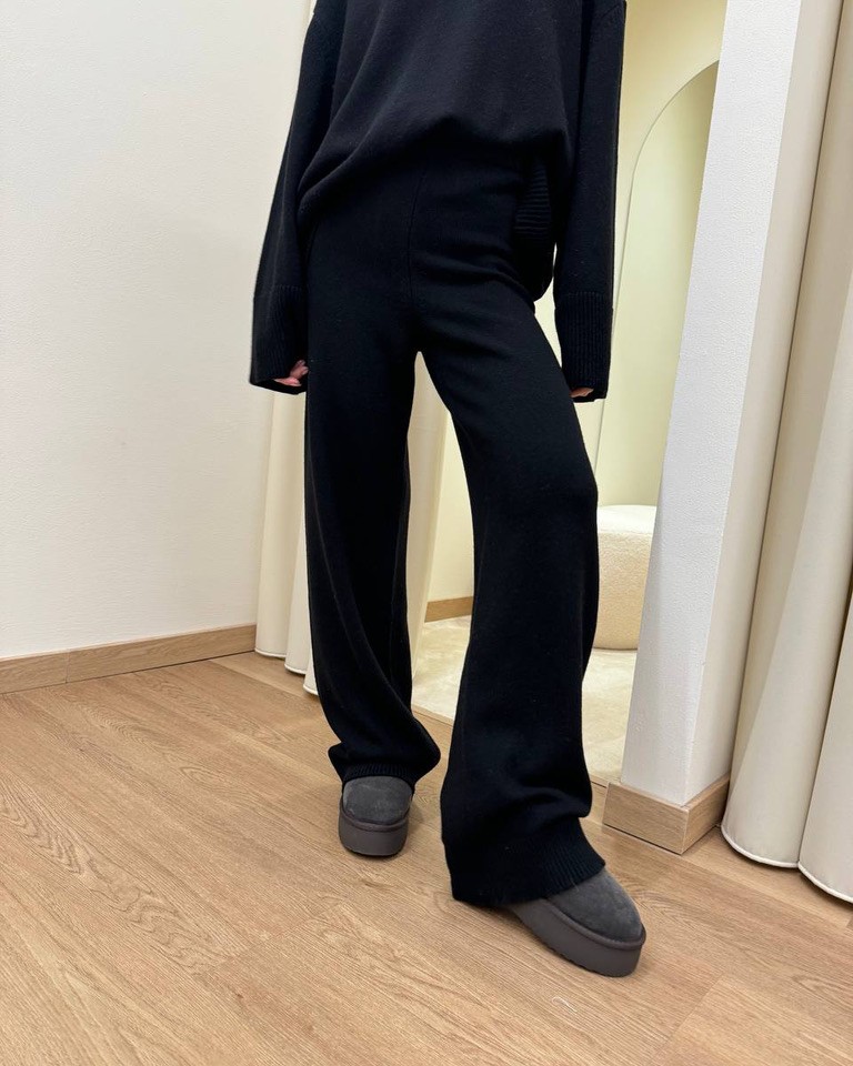 Pantalone palazzo in maglia nero Vicolo Shop Online Pantalone palazzo in maglia nero Vicolo