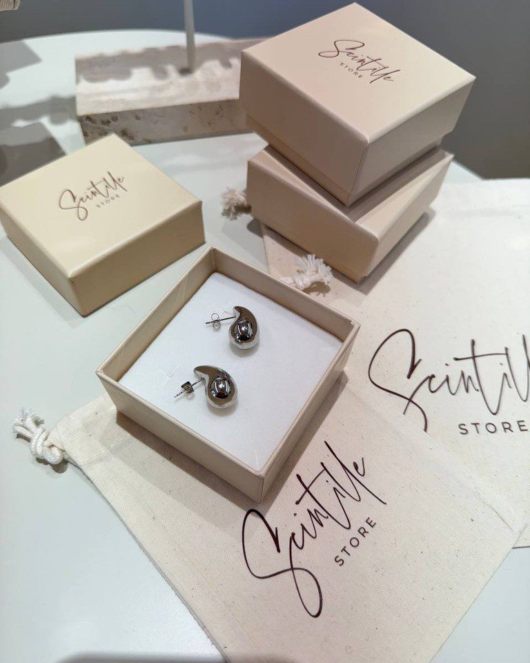 Orecchini a goccia liscia argentati Shop Online Orecchini a goccia liscia argentati