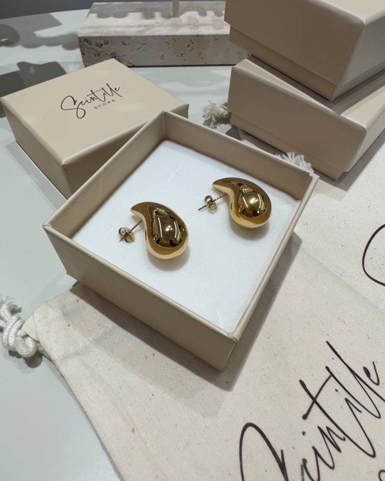 Orecchini a goccia liscia dorati Shop Online Orecchini a goccia liscia dorati