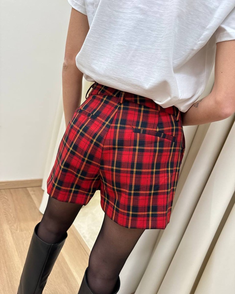 Gonna pantaloncino check rosso Vicolo Shop Online Gonna pantaloncino check rosso Vicolo