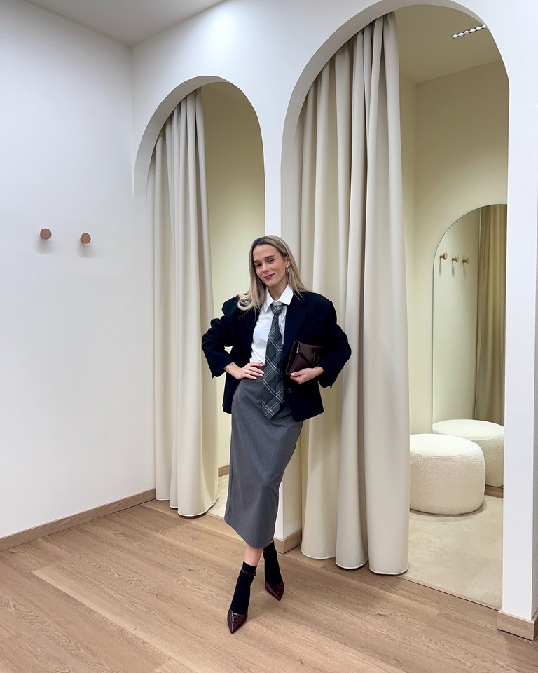 Outfit classico moderno! Shop Online Outfit classico moderno!