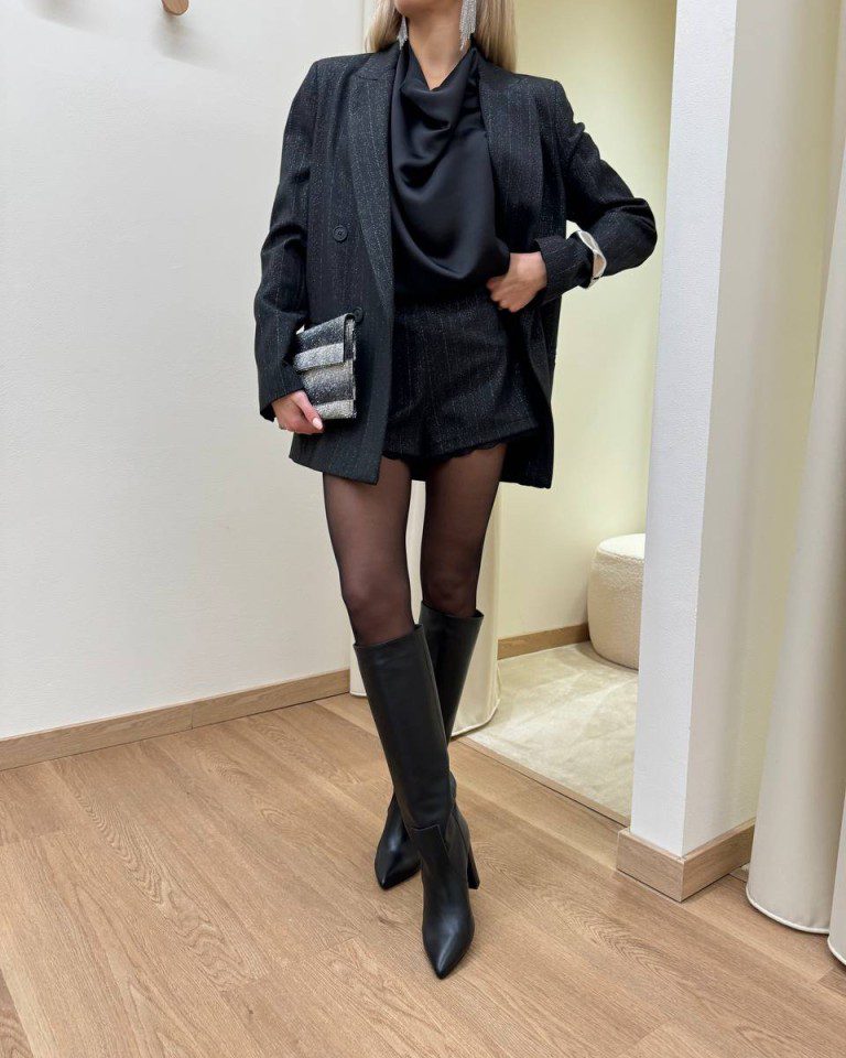 Giacca doppiopetto over nera con lurex argento Kontatto Shop Online Giacca doppiopetto over nera con lurex argento Kontatto